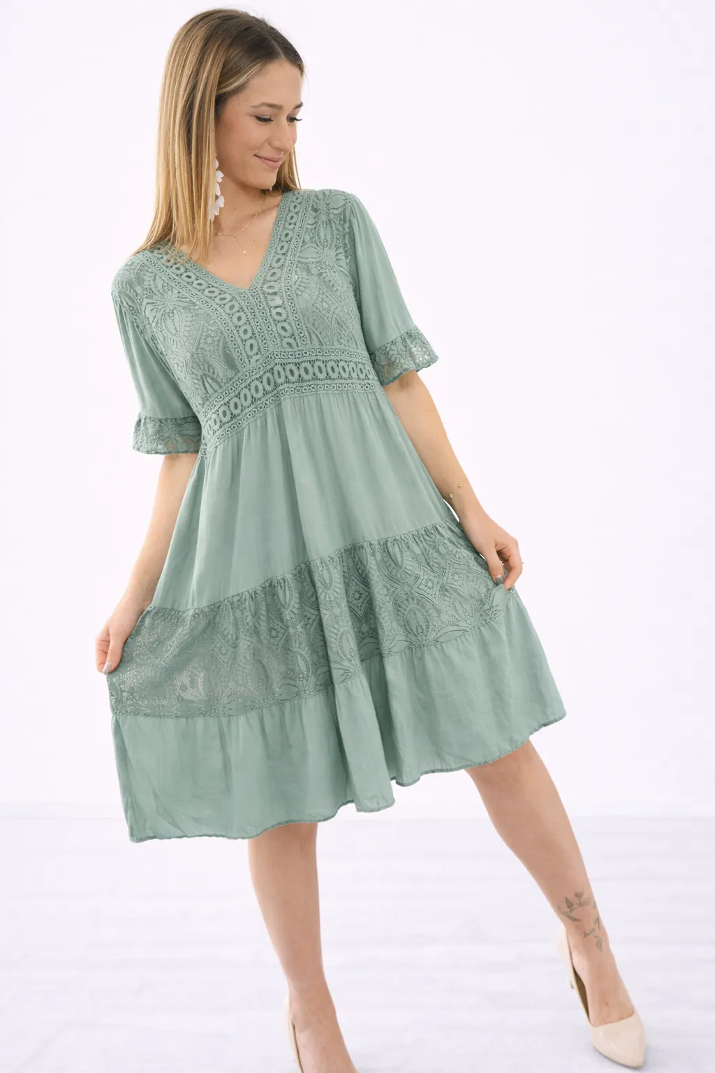 Caorle - krajkové šaty - šalvějová, sednou od velikosti M do XL