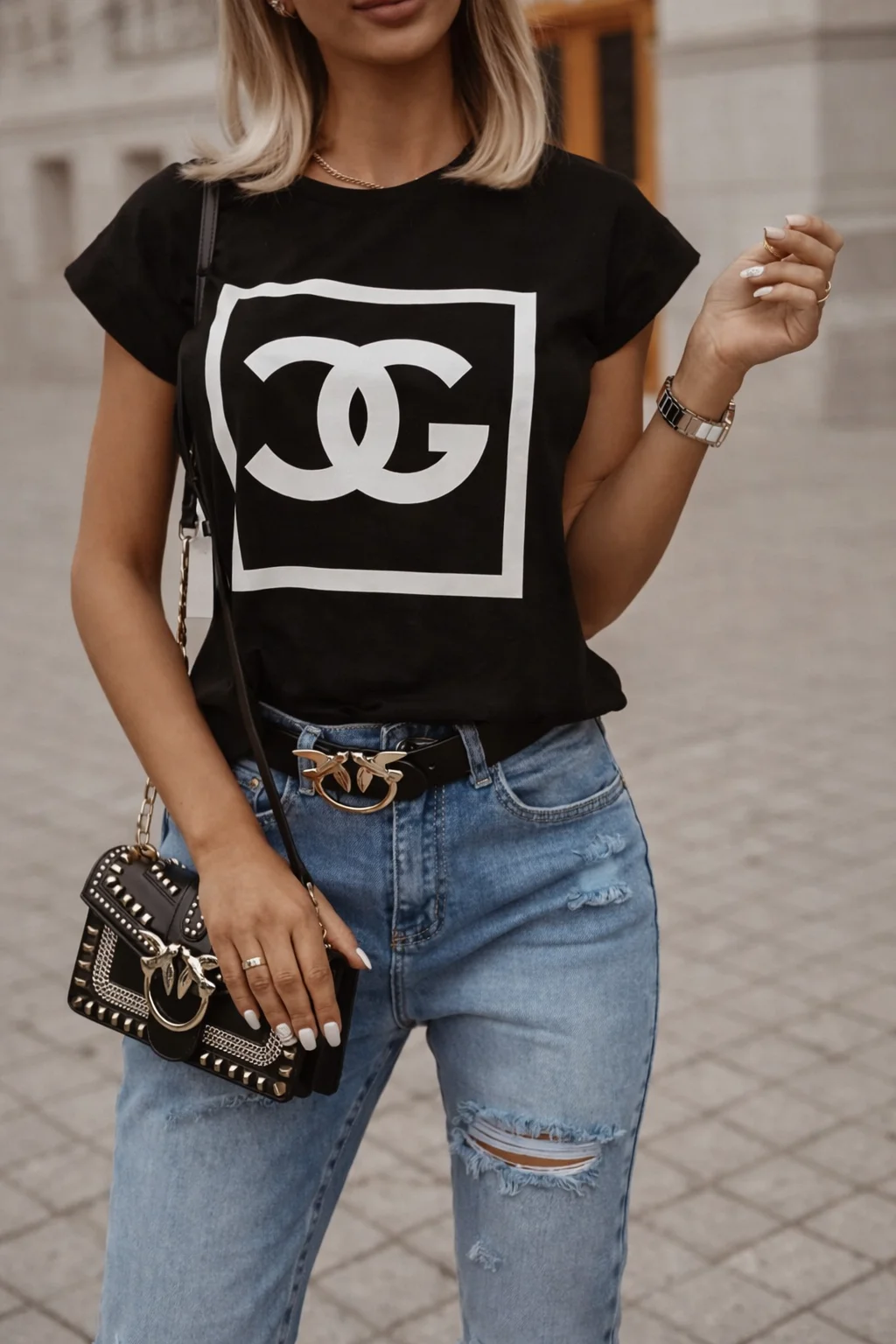 CG tričko - černá, sedne od velikosti XS do M