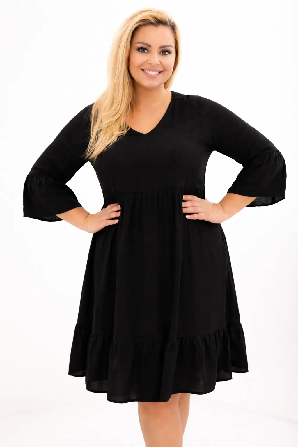 GIOVANNA - PLUS SIZE šaty s ažurovou výšivkou - černá, velikost sedne do velikosti 46