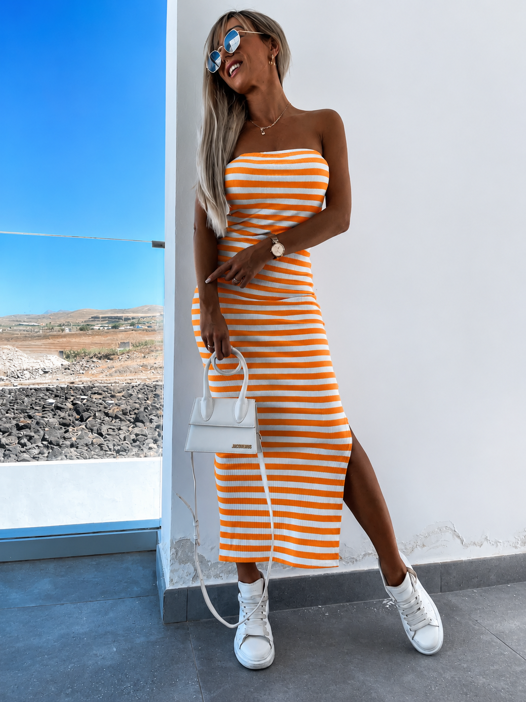 SUMMER - pruhované šaty, mandarinková - velikost sedne od S do M