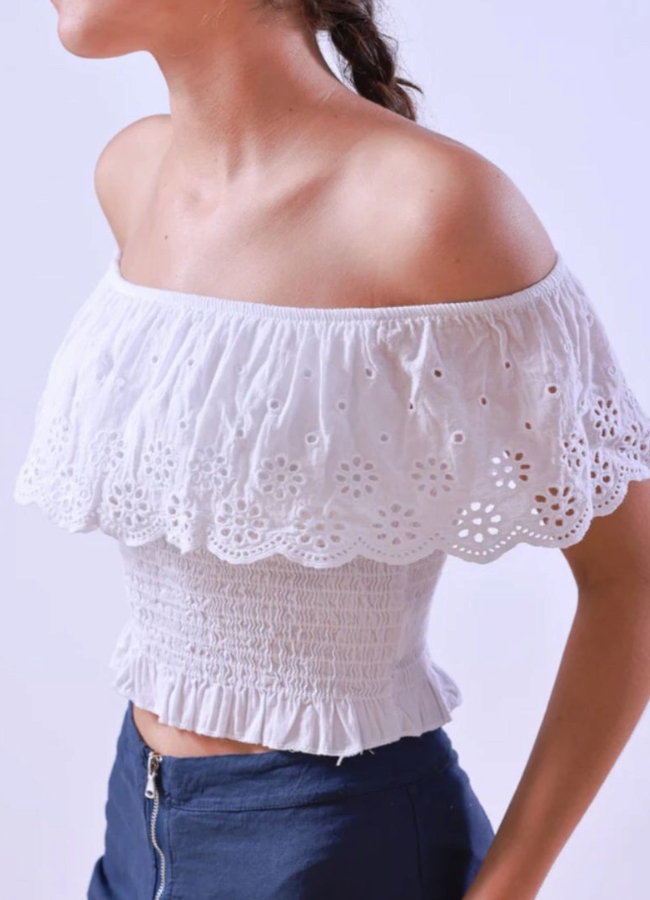 Ažurový crop top Noemi - bílá, velikost sedne od S do XL