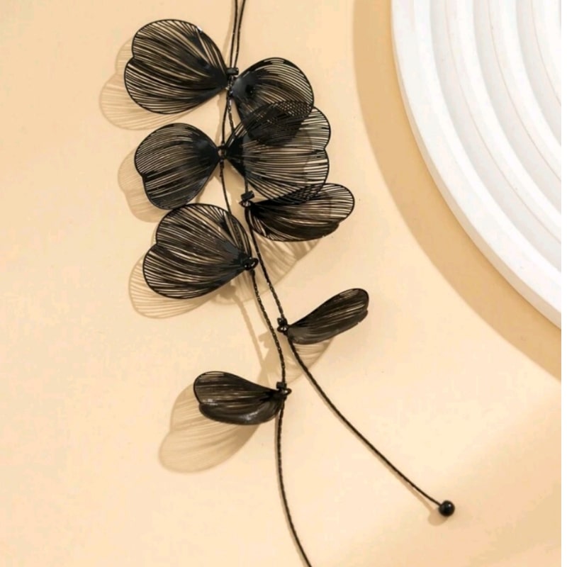ELYSIA - náhrdelník v černé barvě