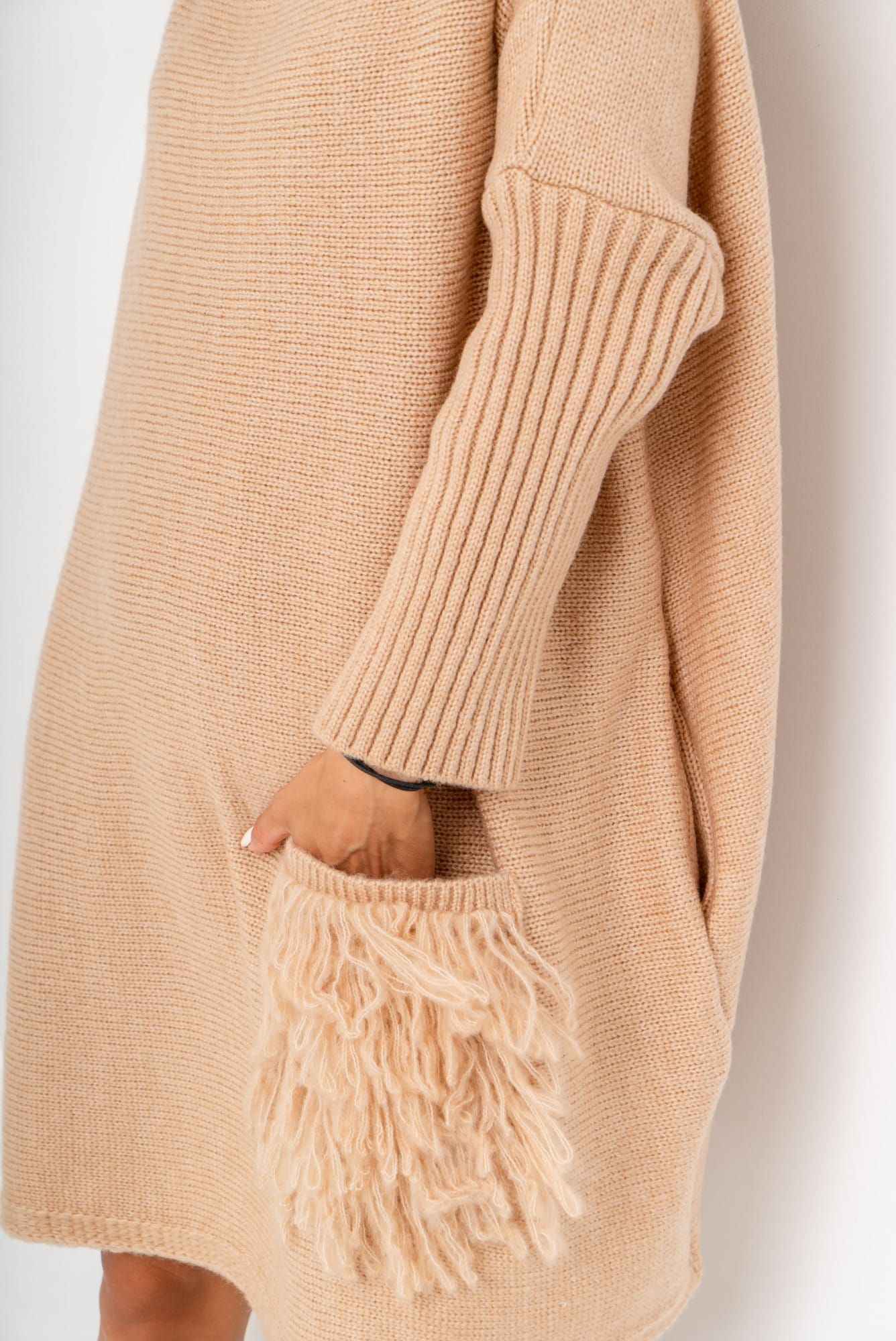 SANDY - oversize svetr - camel, sedne od S do XL