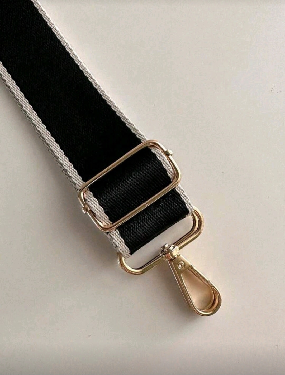 Popruh na kabelku/ledvinu - černý s béžovým prošíváním po stranách
