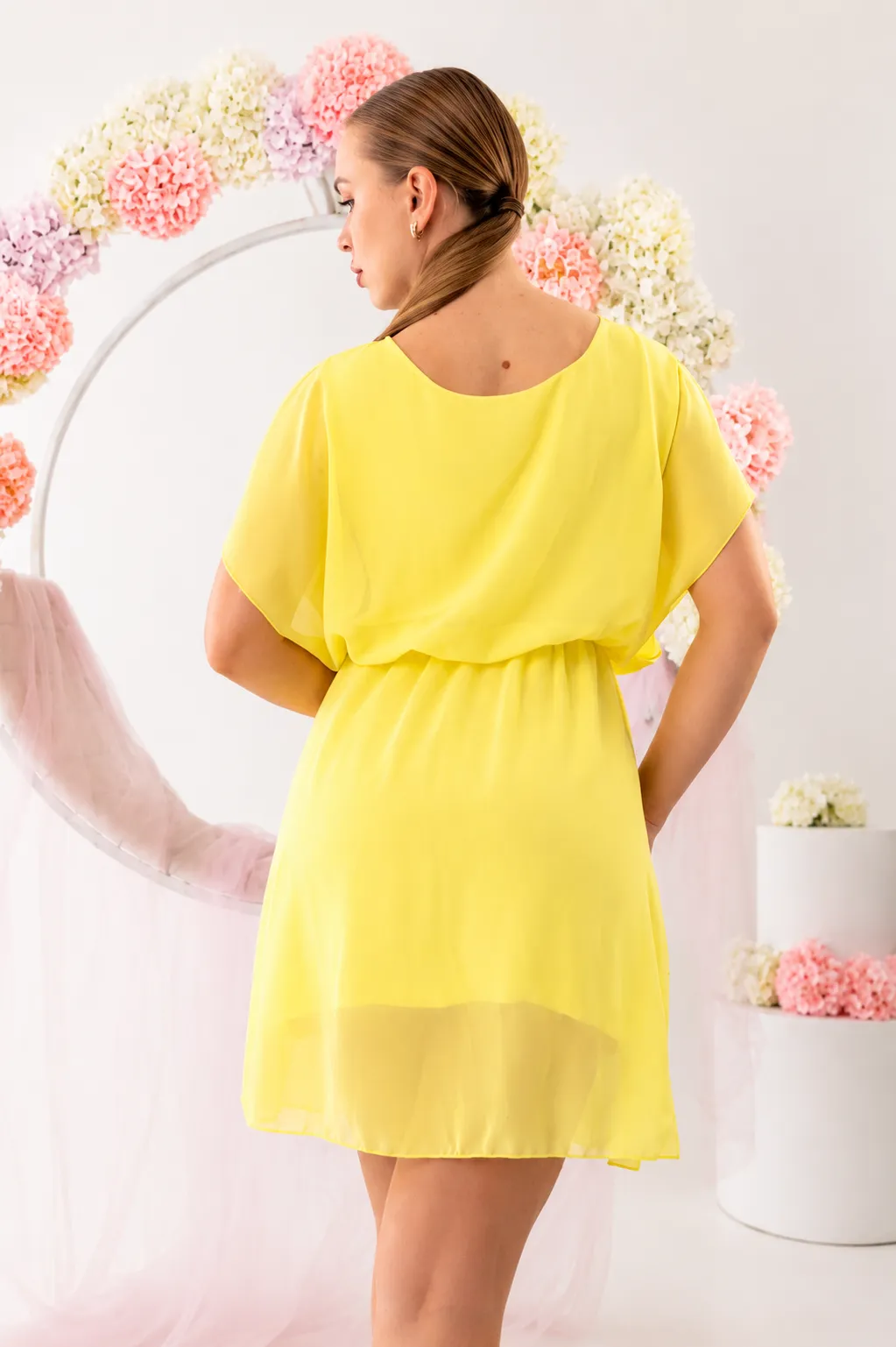 PRETTY - šifónové šaty - banánová, velikost sedne od S do XL