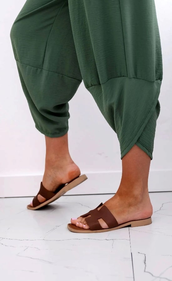 BONNIE - kalhoty se širokými nohavicemi a kapsami - khaki