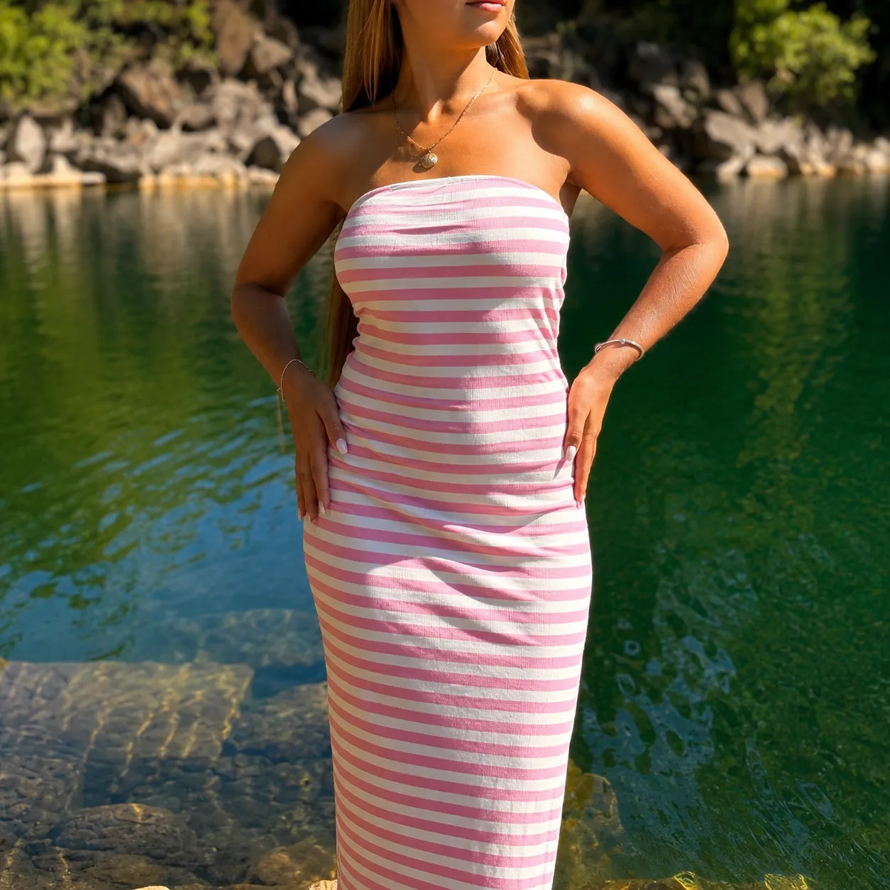 SUMMER - pruhované šaty, jahodová - velikost sedne od S do M