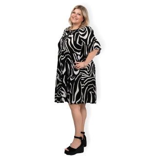 SELINA - PLUS SIZE černobílé šaty, sednou do velikosti 52